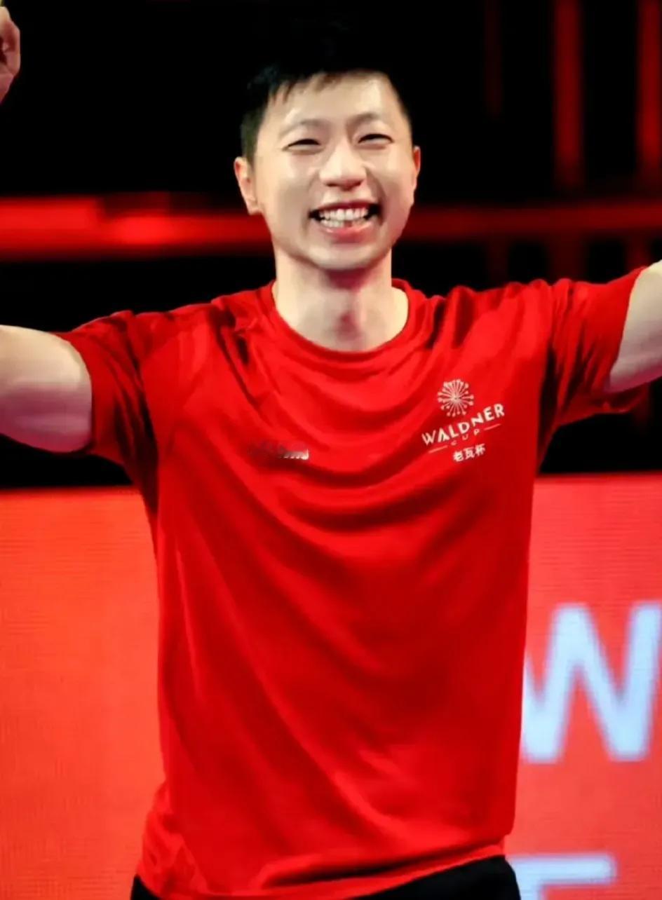 老将就是厉害！中国乒坛几位老将集体爆发！

1、乒超联赛，久疏战阵的樊振东，以3