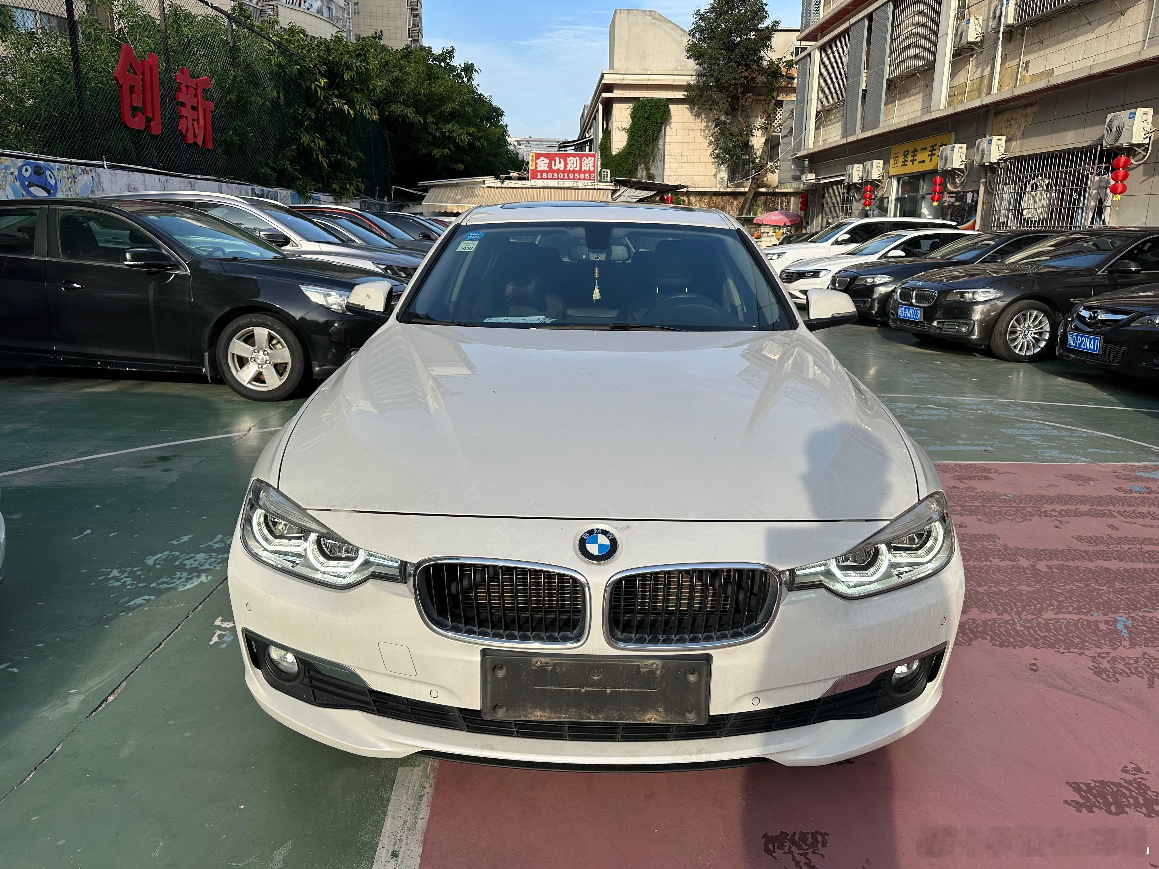 这台16年好4.9万公里的宝马320li到了，当时8000公里时候屁股被追尾，维