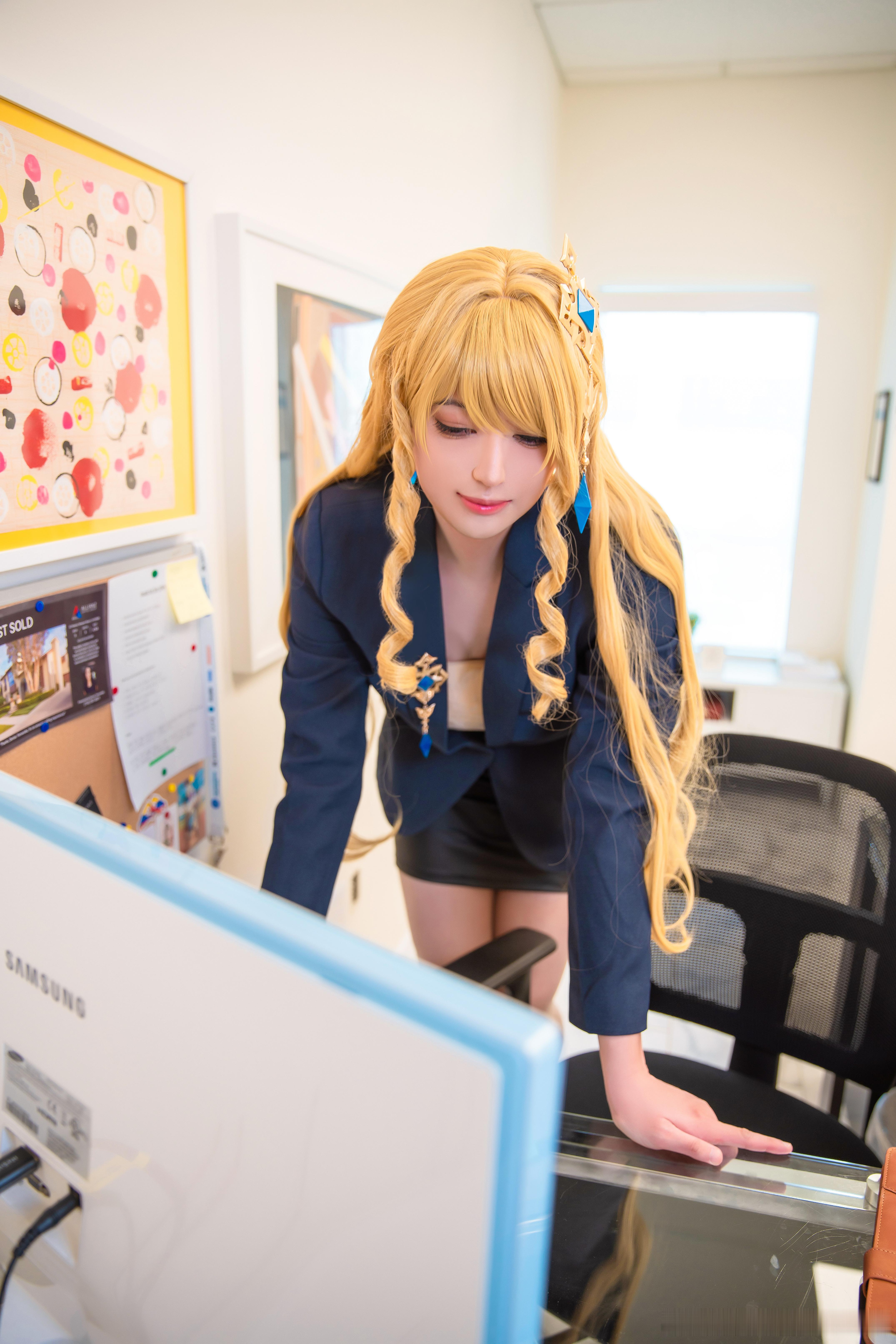 #原神[超话]##次元大赏##cosplay##原神4.6##娜维娅# 把现代O