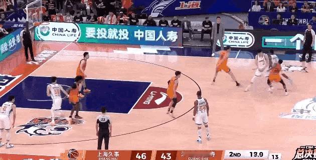 这球是胡金秋完成终结，但我想说布朗不愧是FMVP。上海男篮vs广厦男篮cba总决