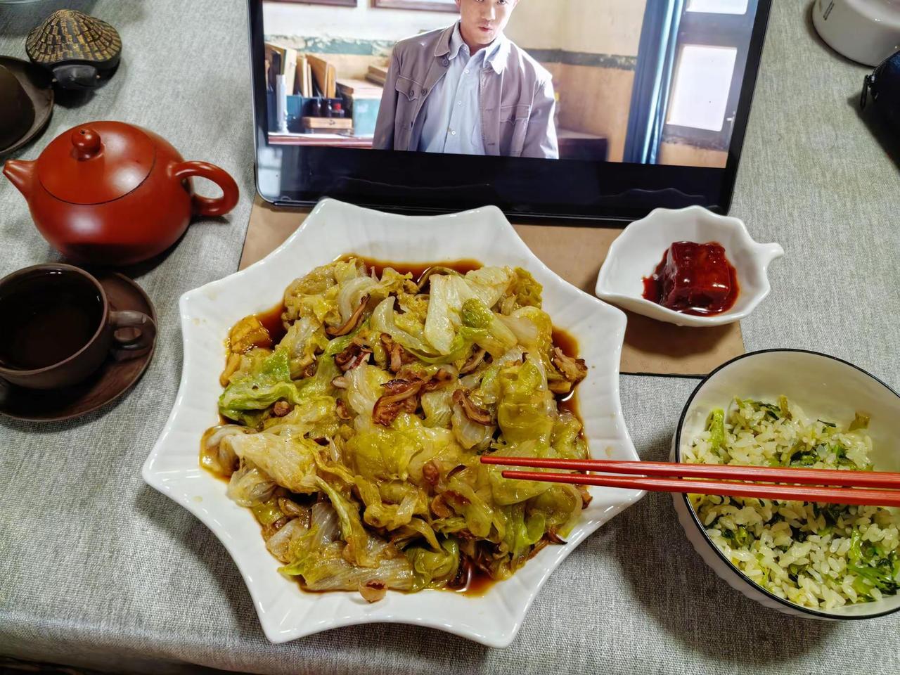 开心了我们就吃点喝点不开心了我们更要吃点喝点人间大事吃好喝好快乐无限