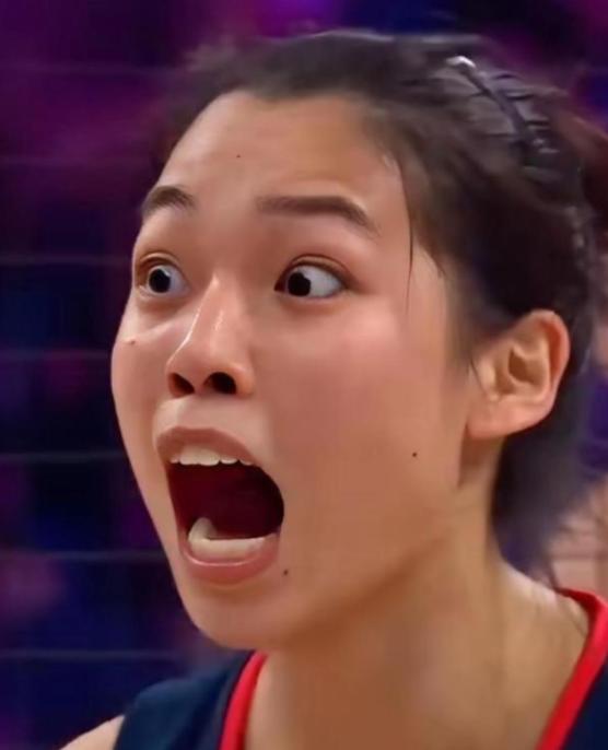 中国女排半决赛再度遇上老冤家泰国女排，如同一场写好的宿命剧本，让队伍迎来了复仇的