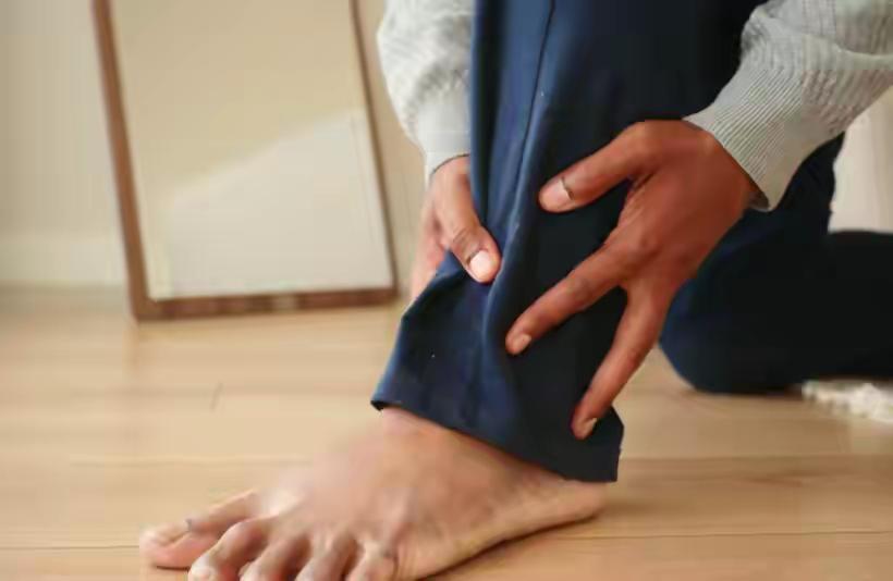 腿部是脑梗的放大镜？忠告：腿部出现这几种表现，要尽快就医！

当然，腿部出现某些