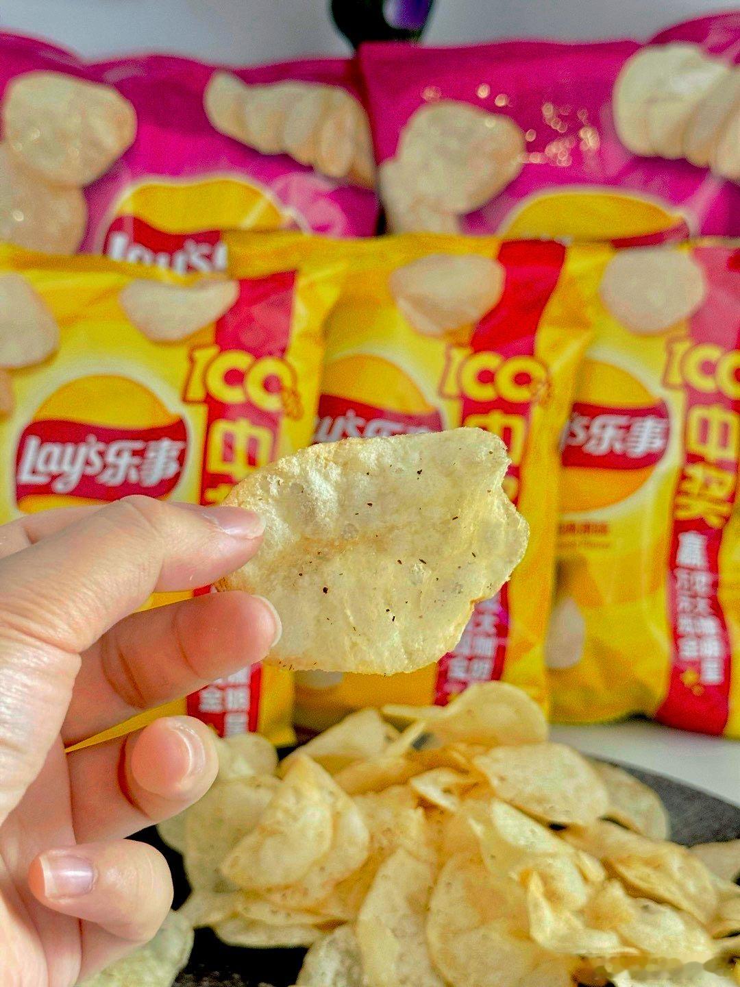 乐门爱好者来报到！作为吃遍所有口味的薯片控，从经典原味到意大利红烩，我直接宣布乐
