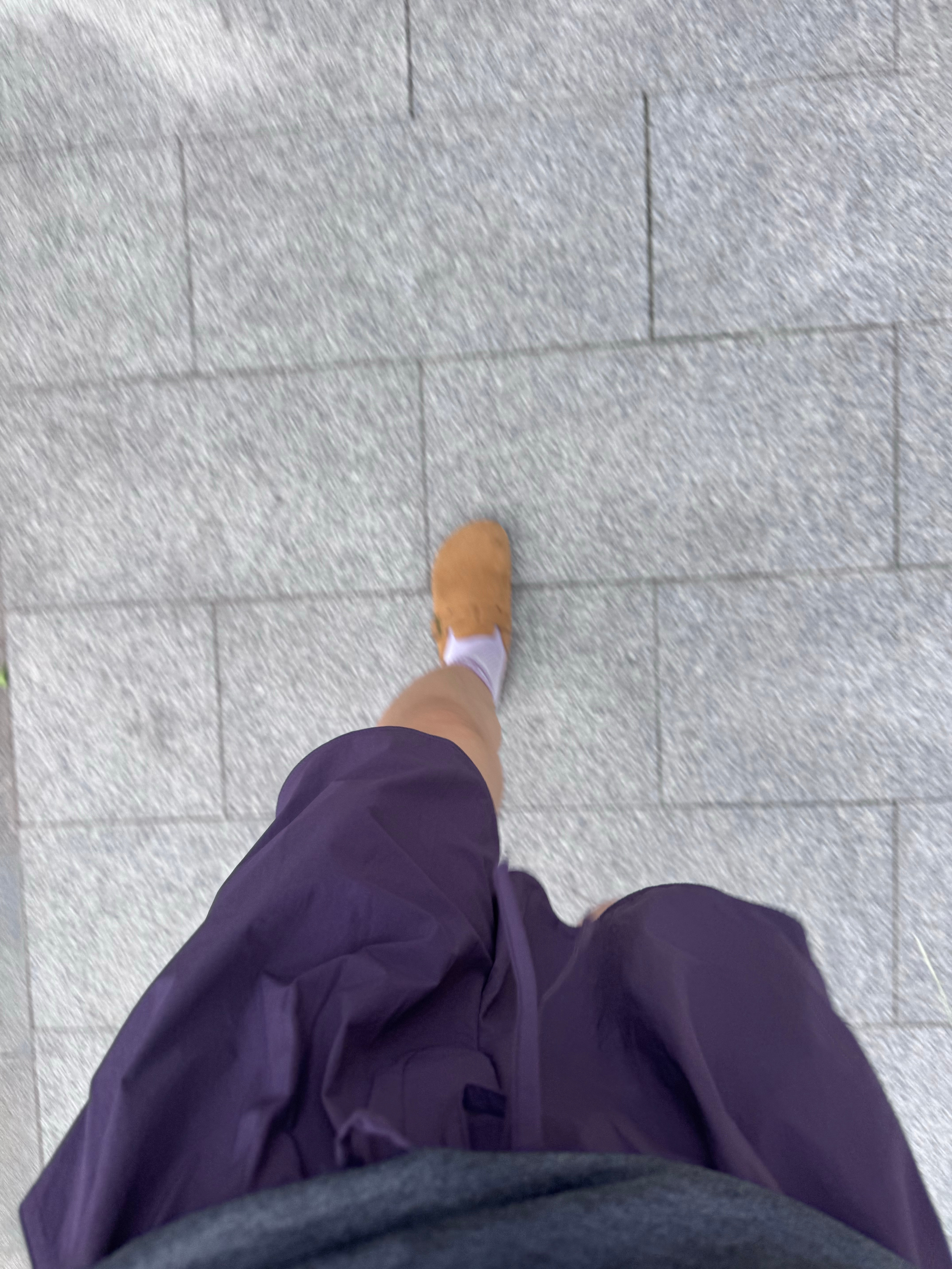 生活中紫色元素逐渐多了起来和罗momo学习一起穿大裤衩 