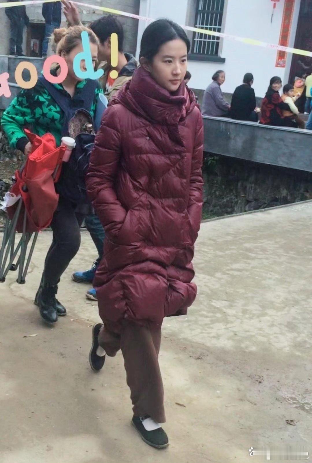 连刘亦菲都没能拯救这身土掉渣的穿搭 ​​​