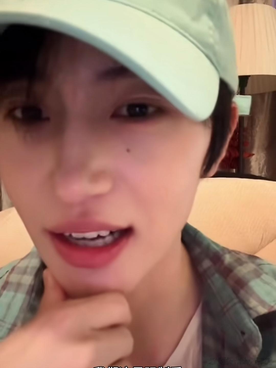 拍《月傍九霄》“之前，导演跟张翅°说:“来吧，这是个强制爱的戏，可以展现你男人的
