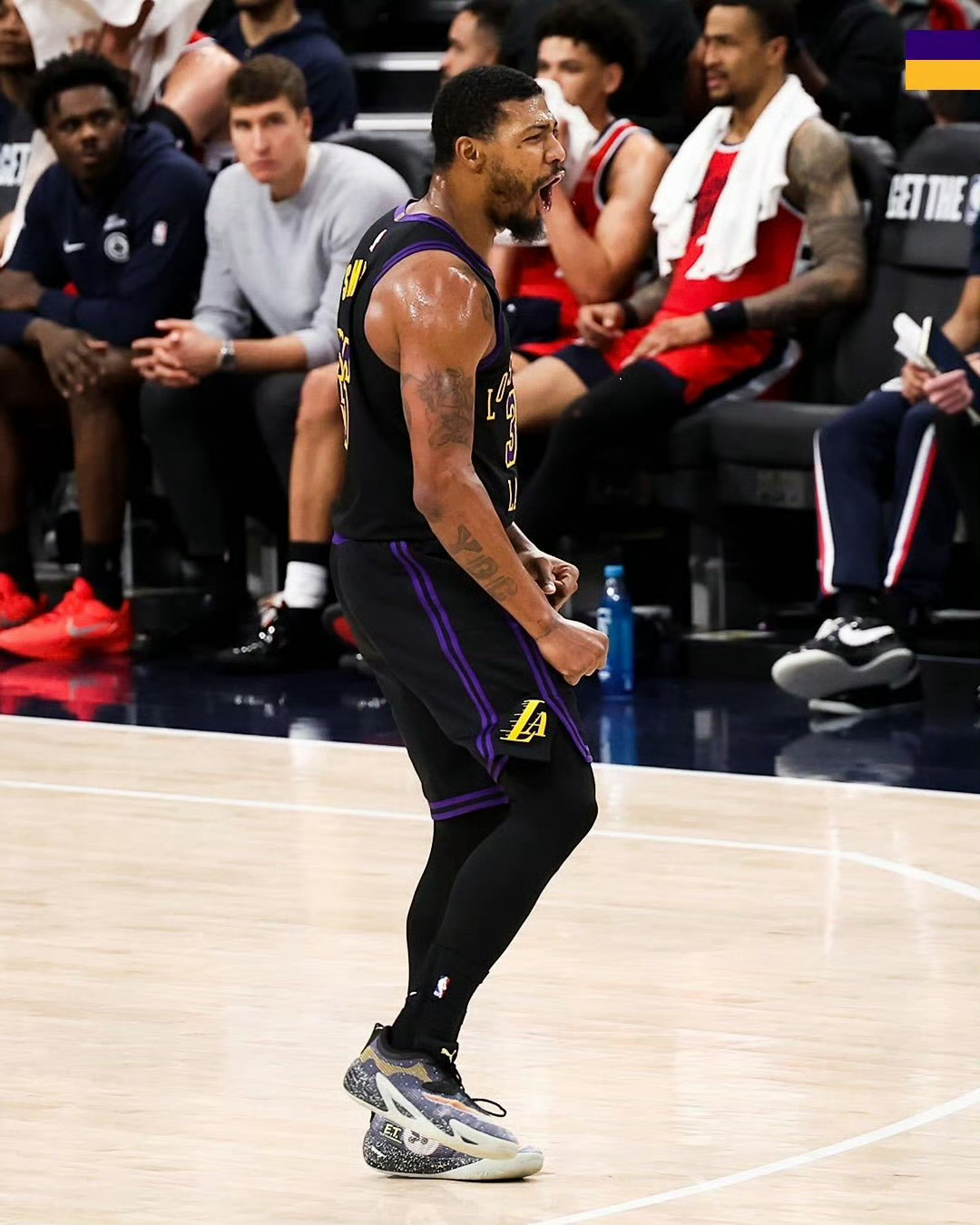 全场比赛结束，湖人104-110不敌快船，连胜被终结！东契奇32分11板8助，詹