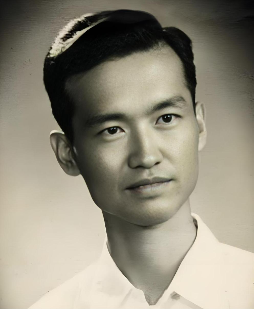 1947年，国军少校被俘，面对审问，他看了一眼连长，淡定地说：“同志，你级别太低