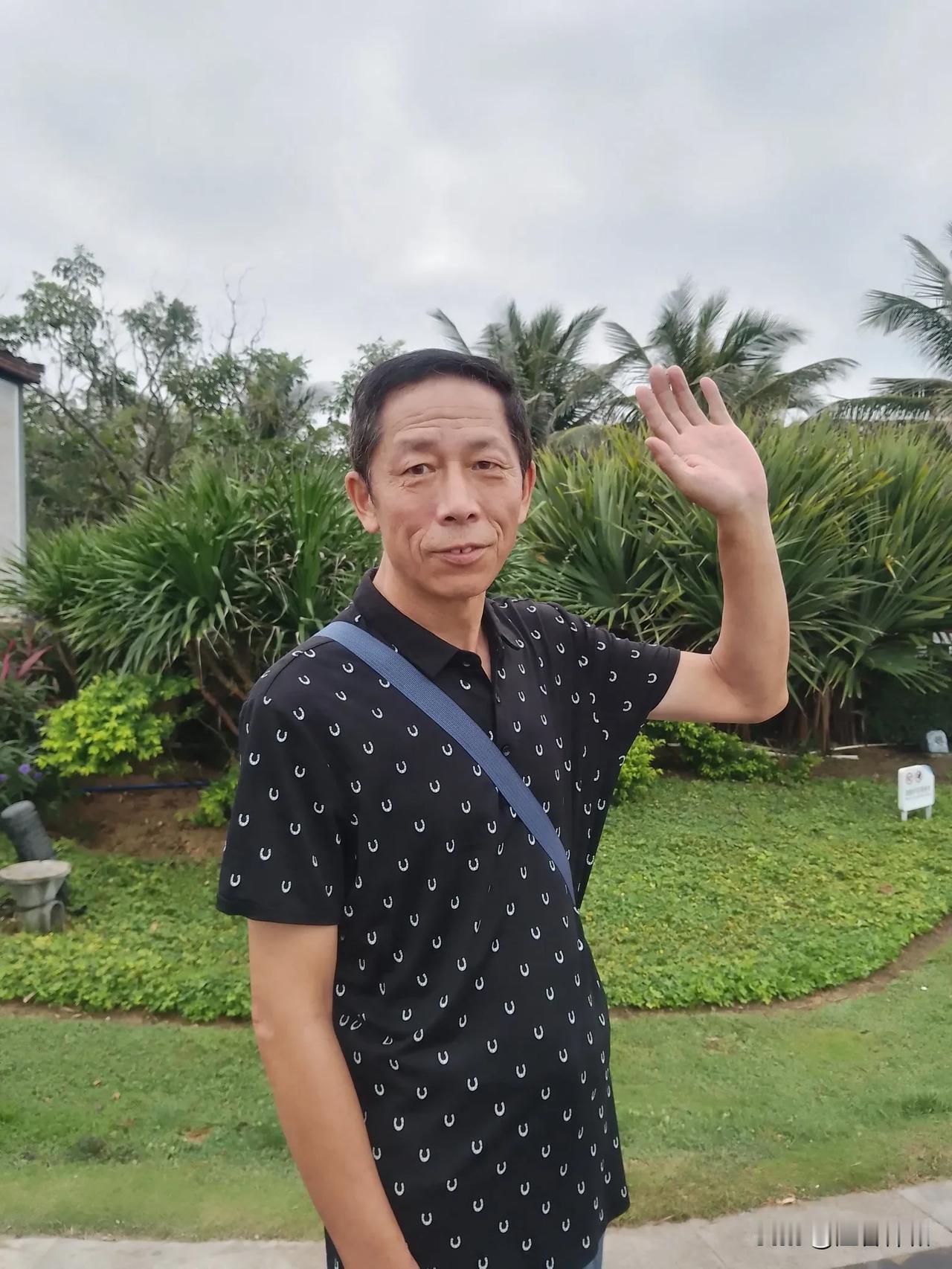 我们来到了海南东方，十一月份东方天气还是很热，都是在零上30多度左右，在逐渐的进