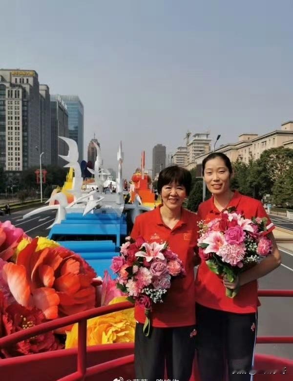 【恭喜您，我的师傅。爱您，永远为您骄傲！】朱婷 远在意大利的明星主攻朱婷在获知