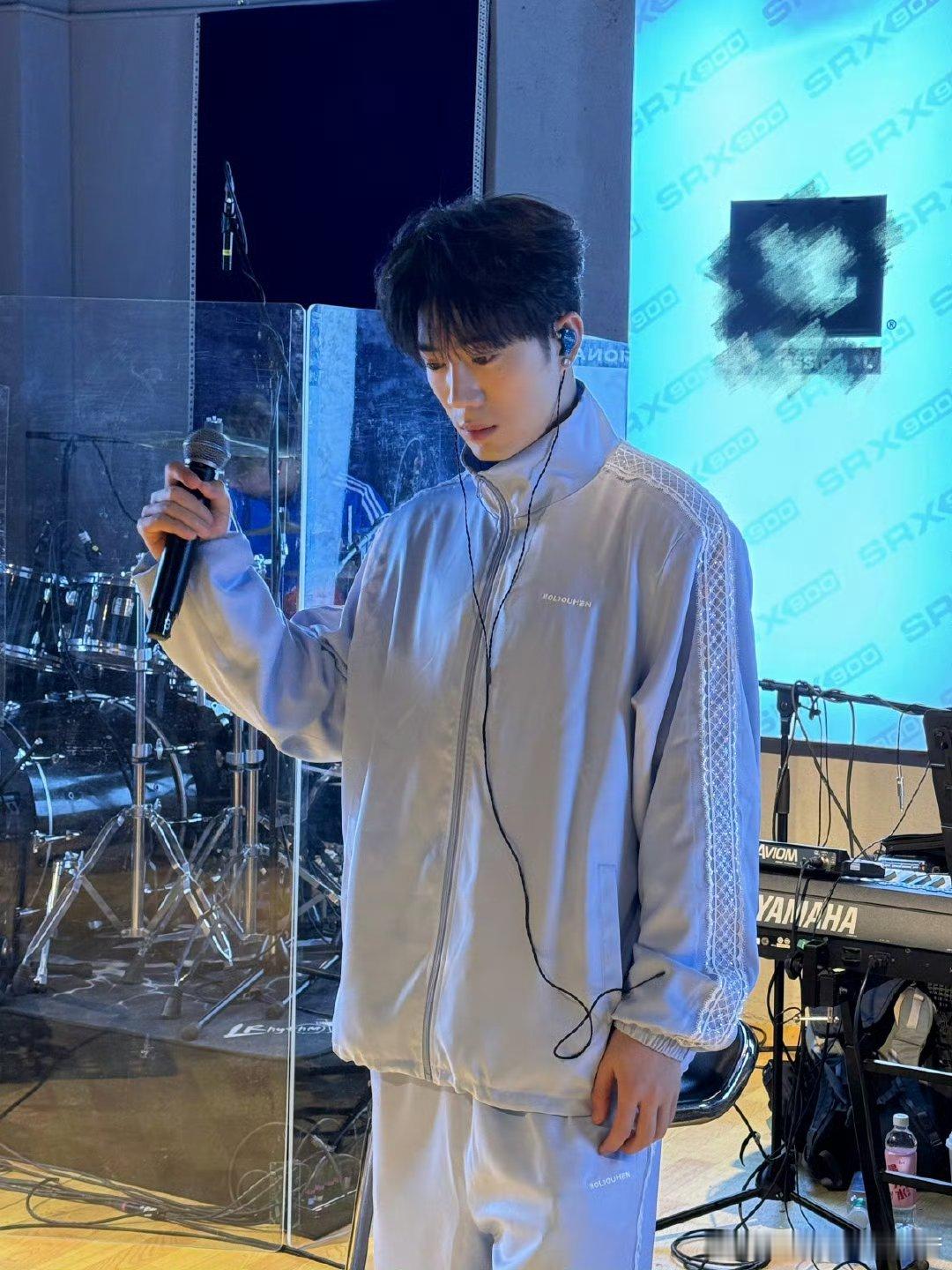 #鹭卓彩排照#鹭卓彩排照🈶怎么做到彩排都那么帅的[哇][哇][哇]期待26、2
