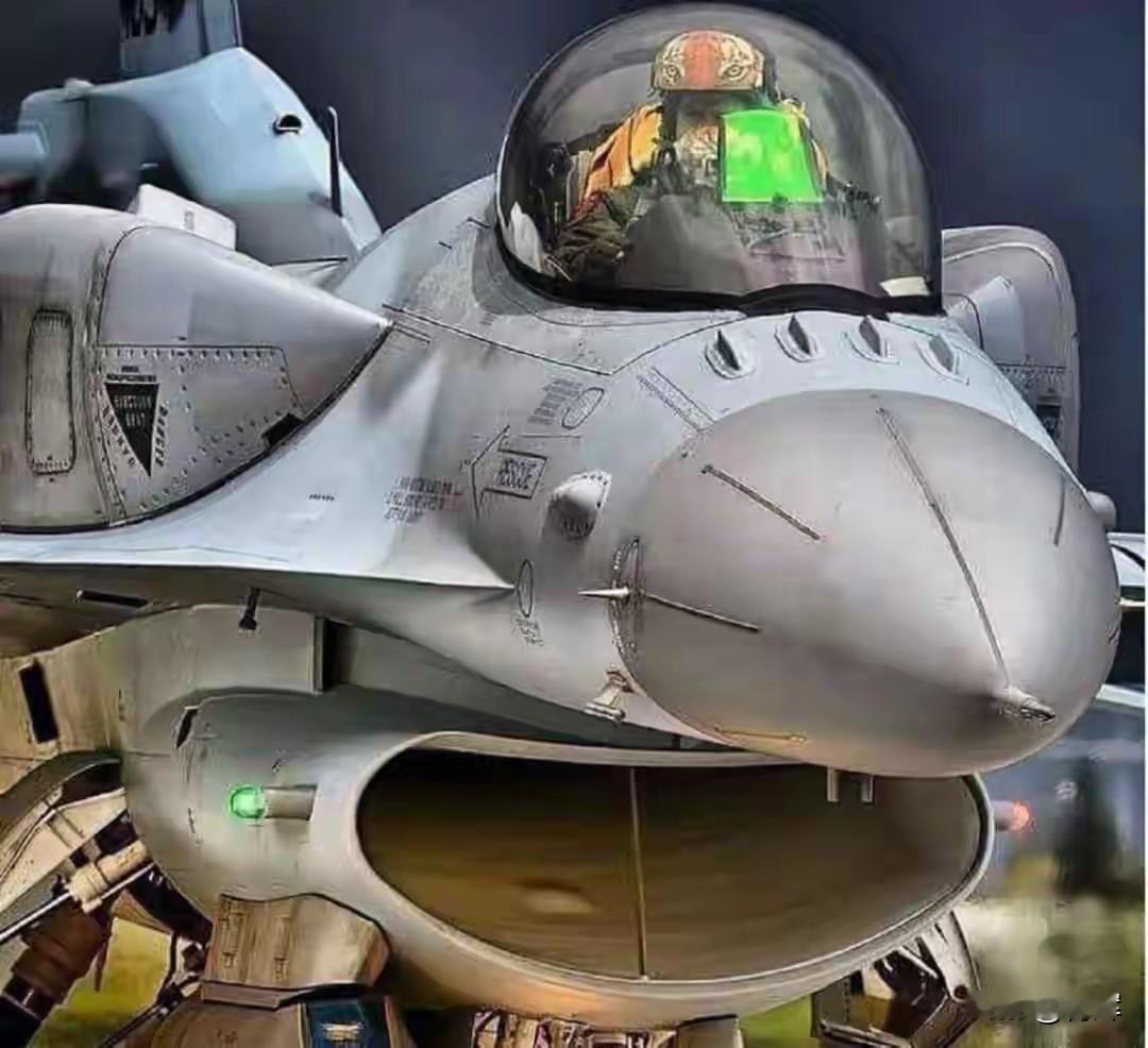 啥也不是！中美黄海对峙直到最后一刻，韩国也没等来美国的通知
根据韩国媒体发布的消