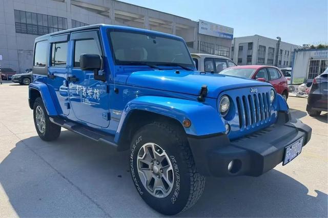 车靠人养技靠练。我开素车牧马人玩了两年。没改一样东西。照样跑遍周边野路。很多人一