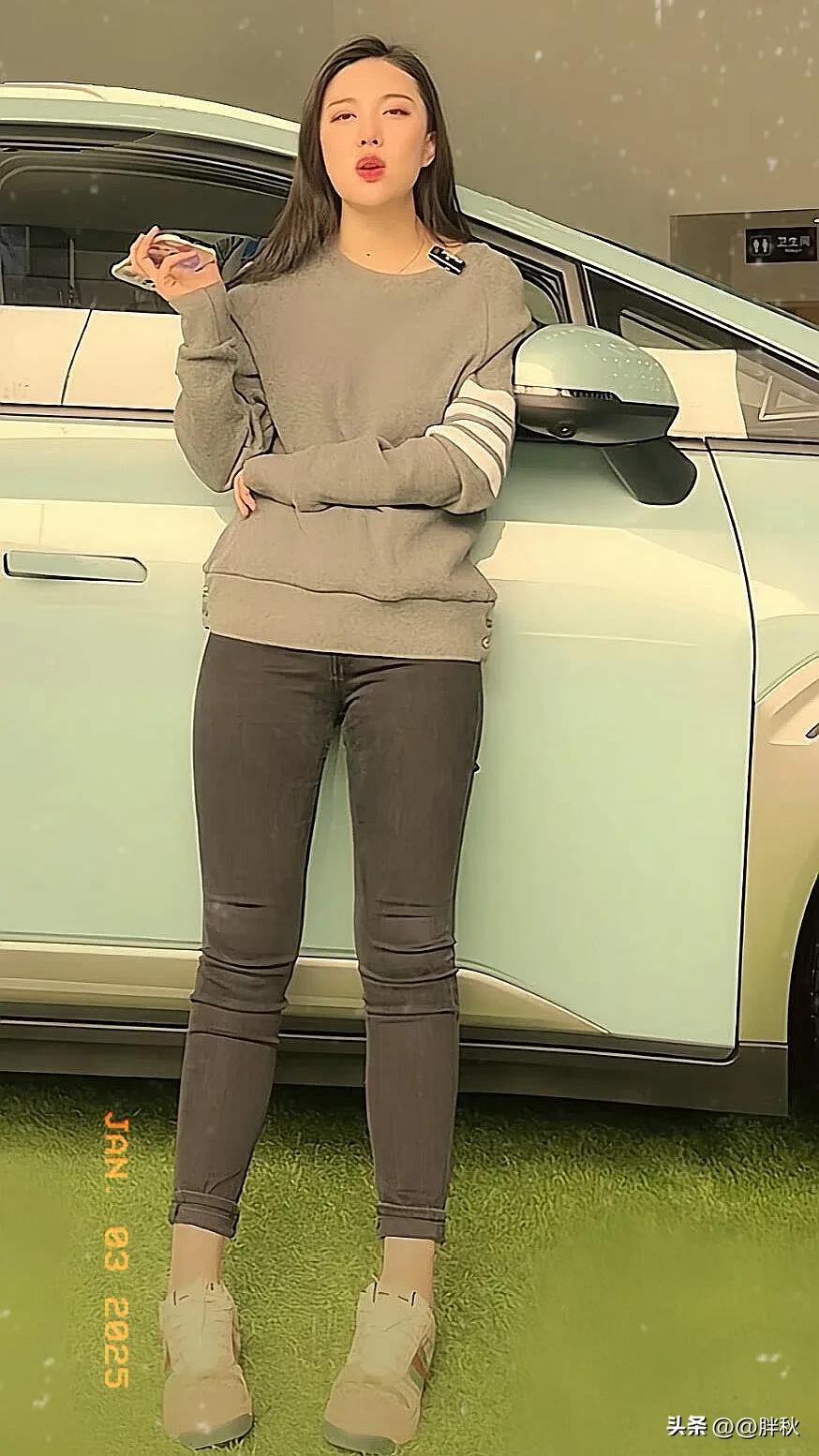修补记忆碎片分享穿搭美女 好看的美婕
