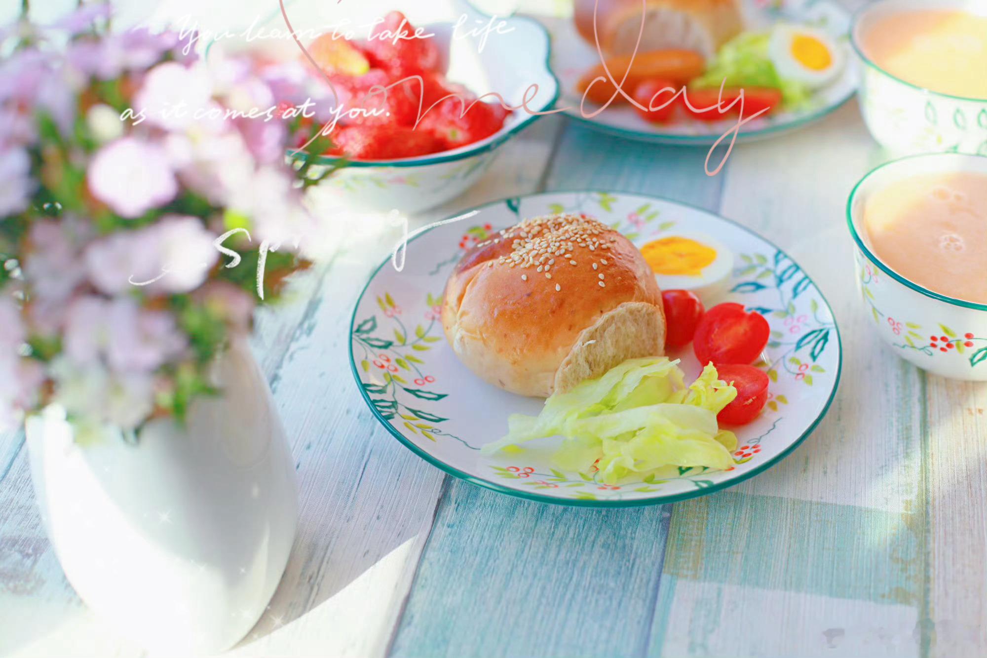 早安早餐🌿🌿🌿☀️周二早安，工作日的仪式感，从一份美味的早餐开始✨芝麻豆沙