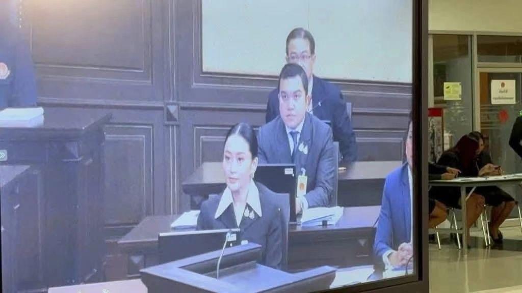 西瓦那家族第二位女性首相佩通坦的政治命运和泰国政局的未来走向，就掌握在泰国宪法手