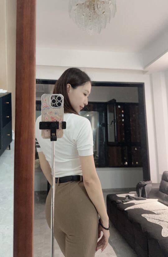 ootd 对镜拍