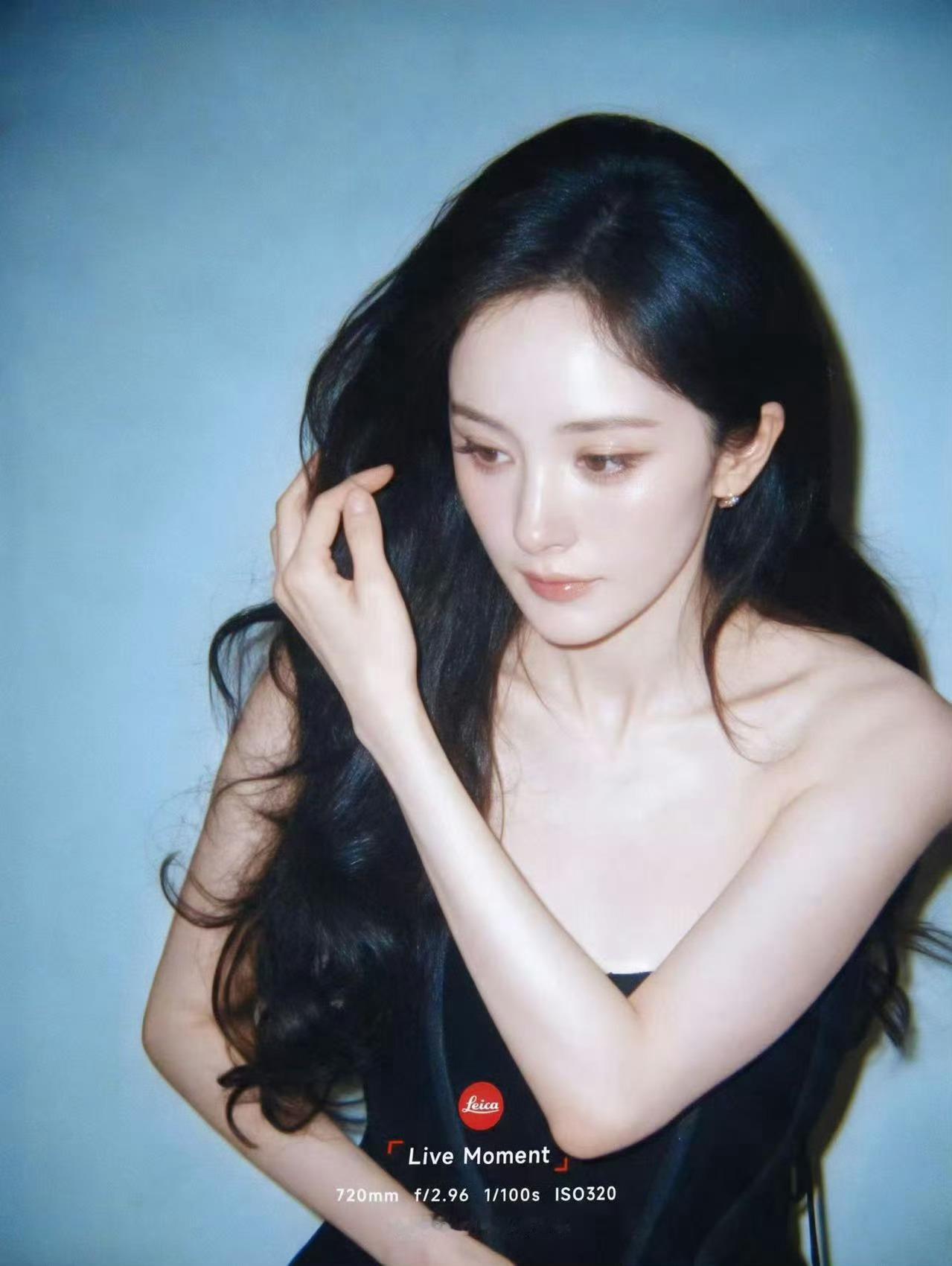 杨幂黑色抹胸辣妹我不允许有人没看过这张图 ​​​