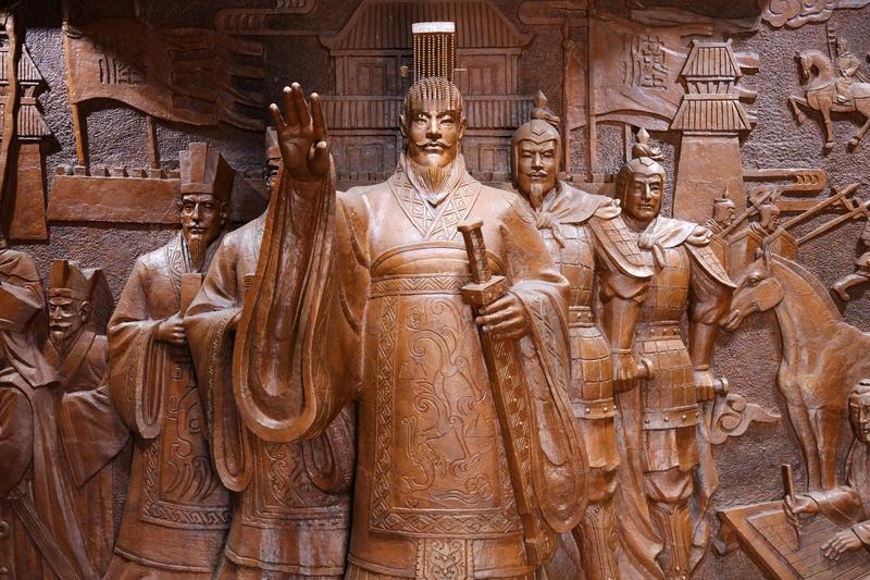 大汉集团CEO刘彻：从“交保护费”到“全球扩张”的硬核创业史

要是把汉朝比作一