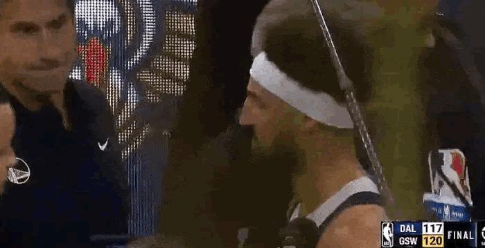 克莱汤普森“摊牌”，离开勇士队就是“钱”不到位！​​说白了，打的好的时候喊人家“