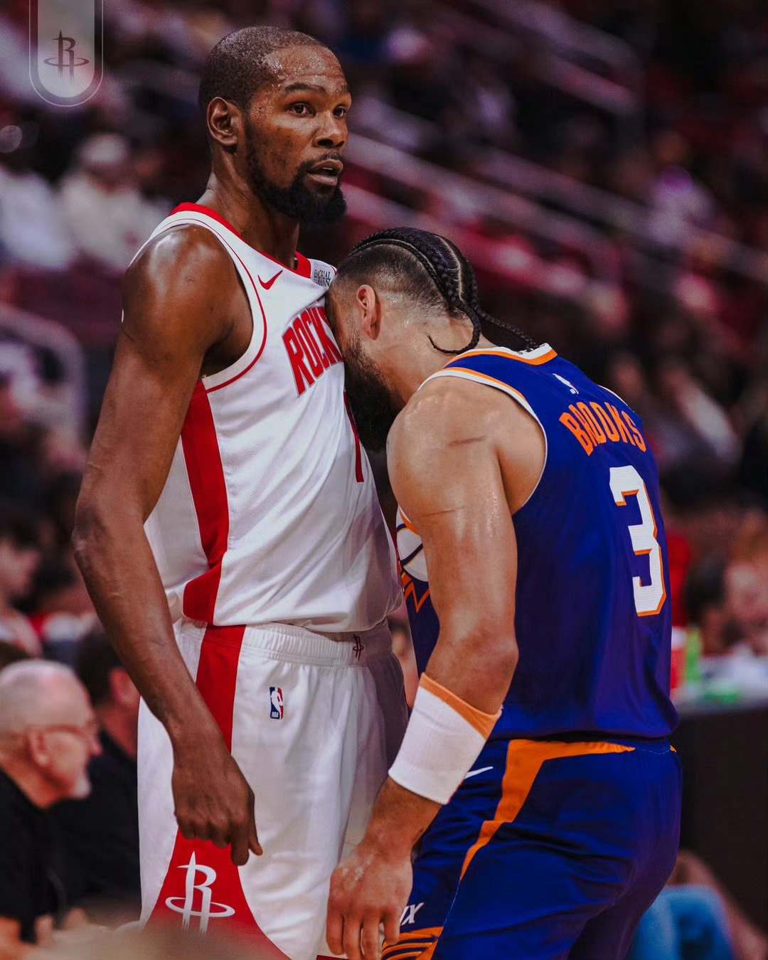 杜兰特表示，近年来他一直关注着狄龙在休斯顿的影响力。他指出，布鲁克斯非常适合“不