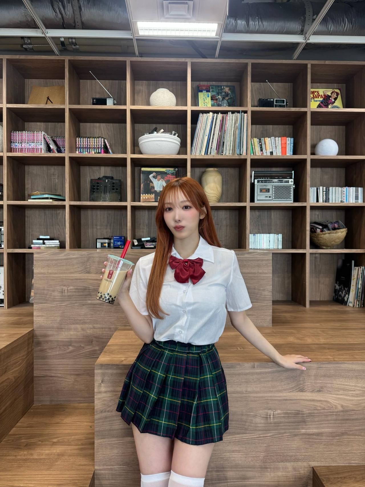 退出演员行业的小南姐姐已经是top级网红了，专注于分享美丽事物美女欣赏图片