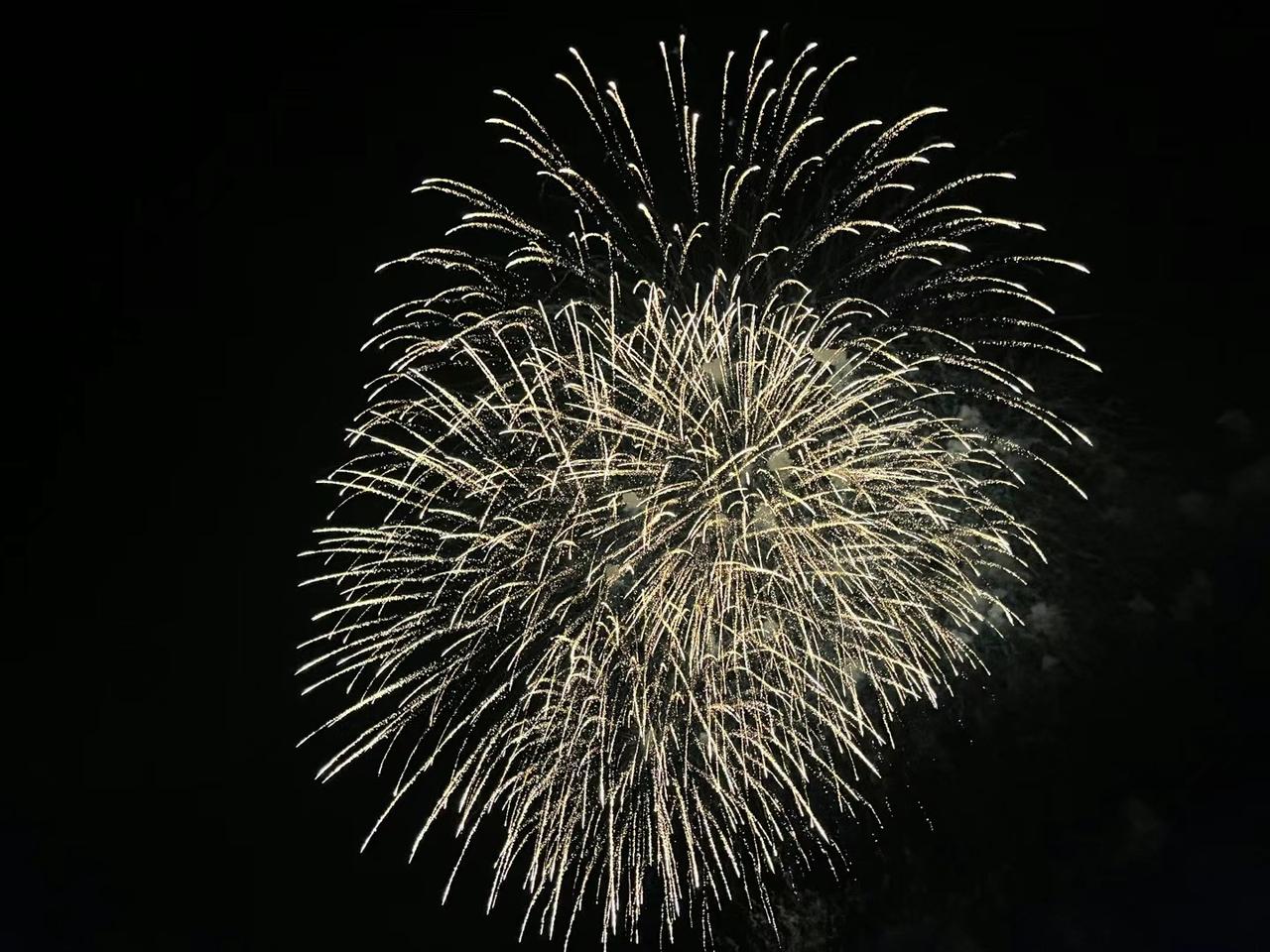 紧急插播两句：
这一次对于美以伊来说都是生死存亡之战，从开打后的战争情况来分析，