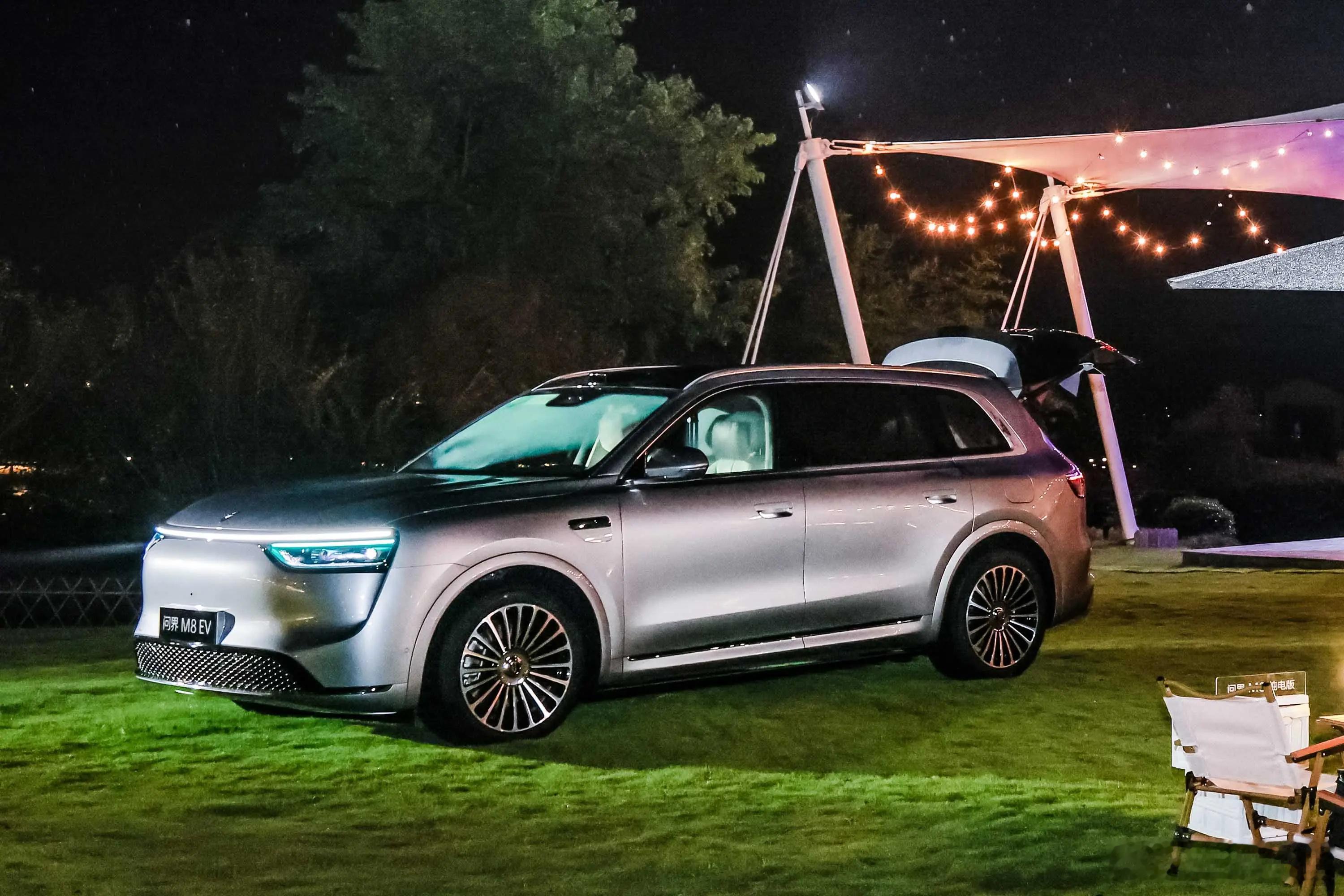 身边不少朋友选问界 M8，试完发现它是真懂家庭用车的需求。华为智驾在城区通勤、自