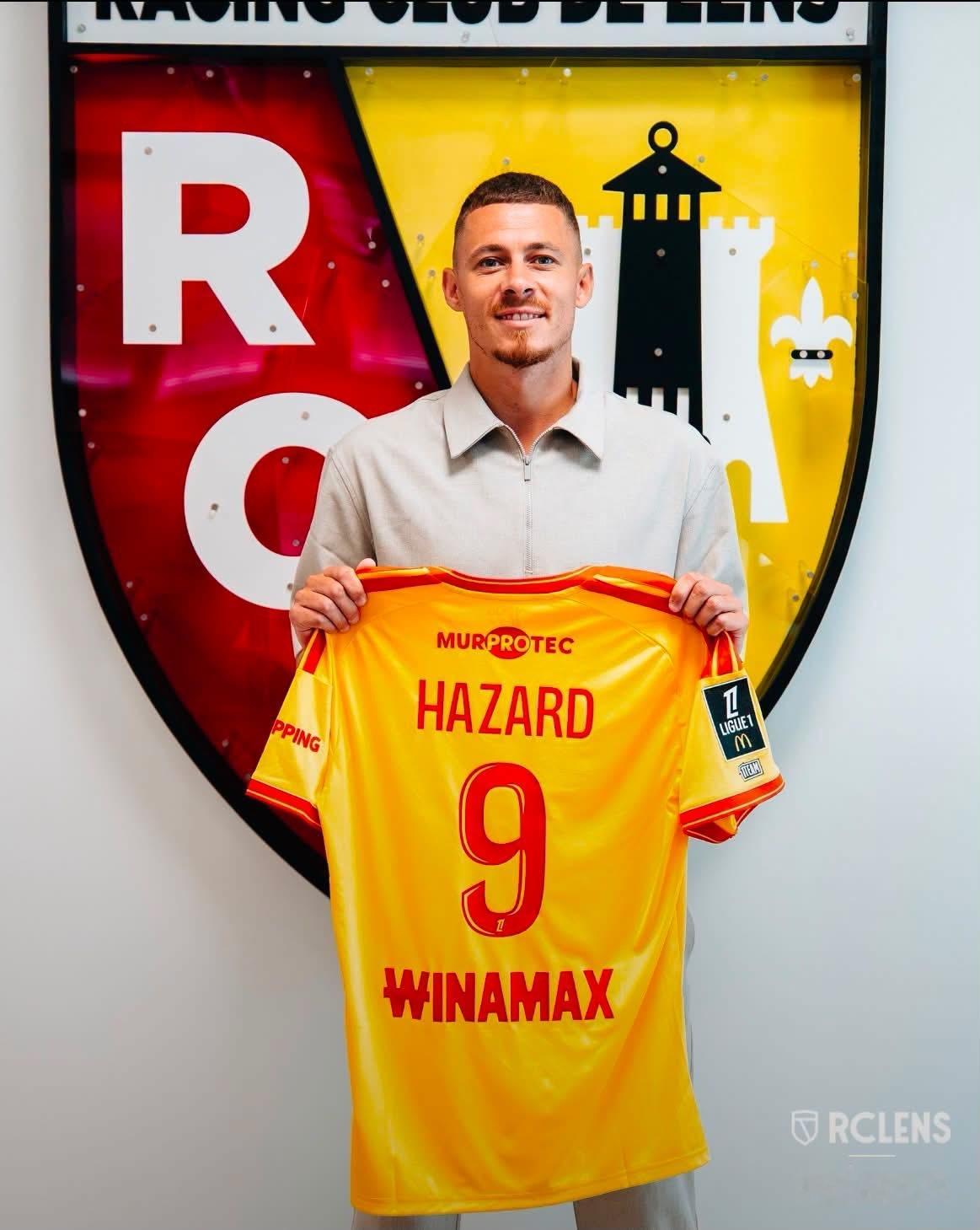 朗斯官方宣布，33歲比利時球員托根夏沙特（Thorgan Hazard）重返球隊