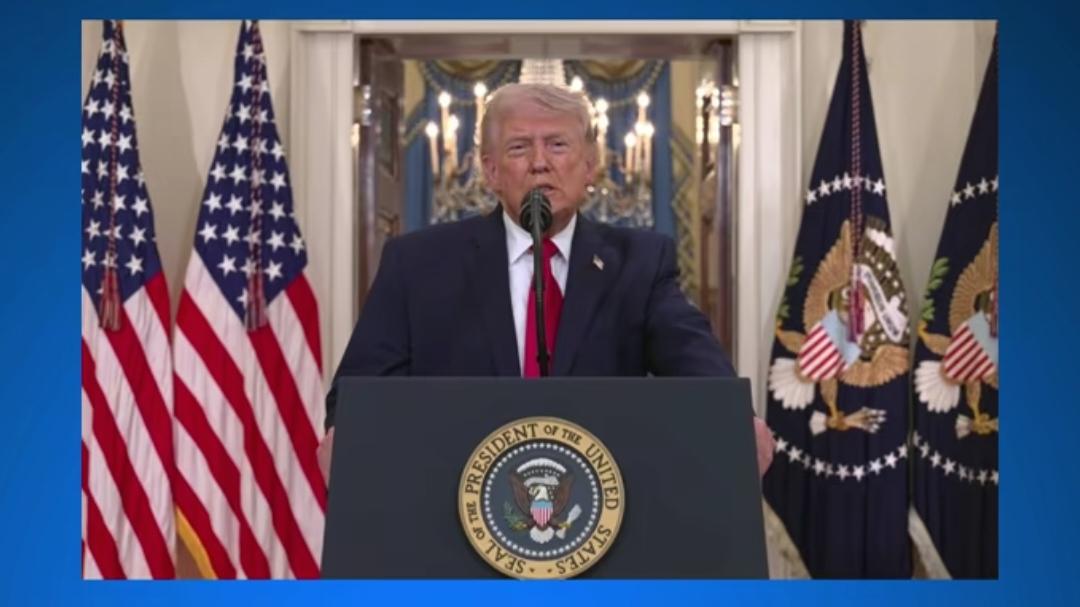 万众期待的美国总统特朗普全国电视讲话，终于落幕了。
    人们期待的有什么惊喜