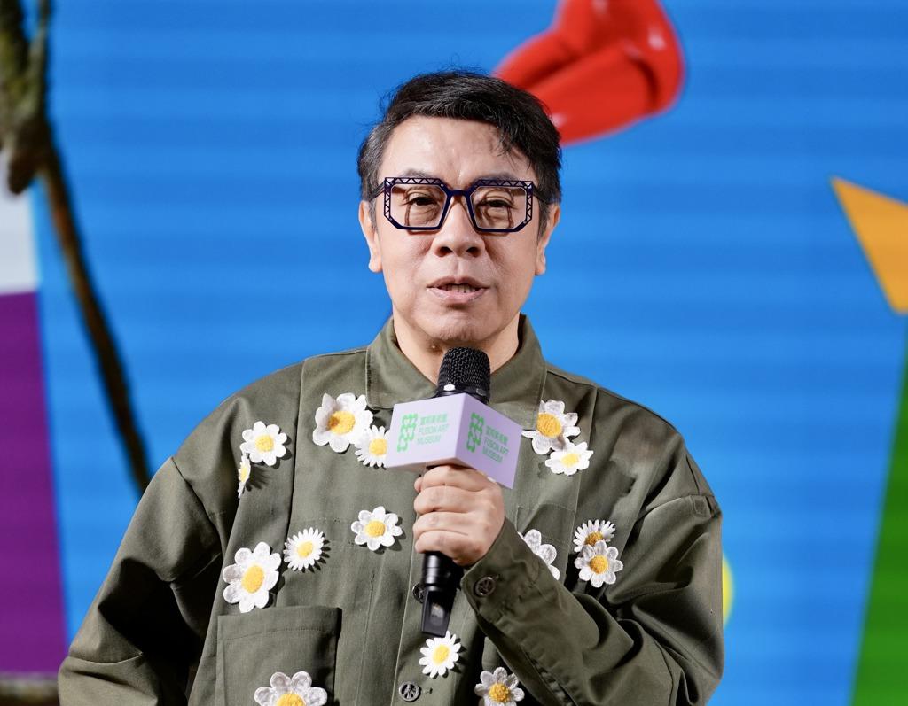 好奇害死猫？一个好奇年损失超过1个亿。
前立委郭正亮在近期的政论节目中公开透露，