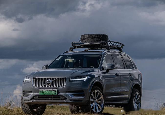 21款XC90 T8，2.0T+电机+北极星，405匹，670牛米，零百5.5S