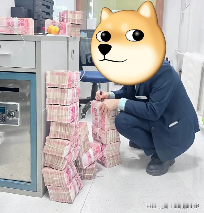 马上要过年了，
手里攥着10万20万想存银行的朋友注意了！
千万别一股脑全存长期