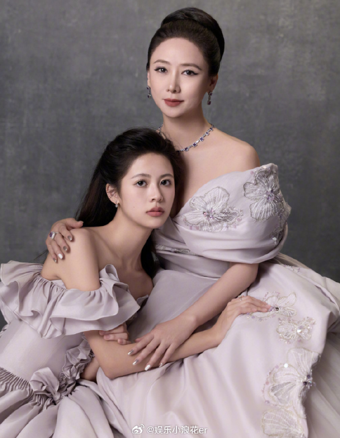 翁虹谈女儿是否出道翁虹回应女儿被封最美星二代 近日，女星翁虹在台湾出席活动时，回