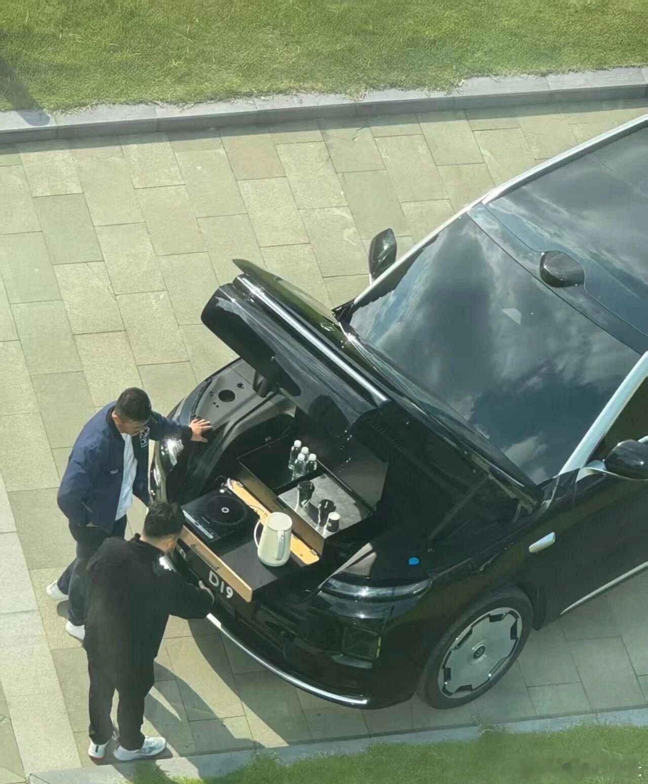 一些关于零跑D19我打探到的消息：- 春节前不会上了，也不可能提车。快得话3月，