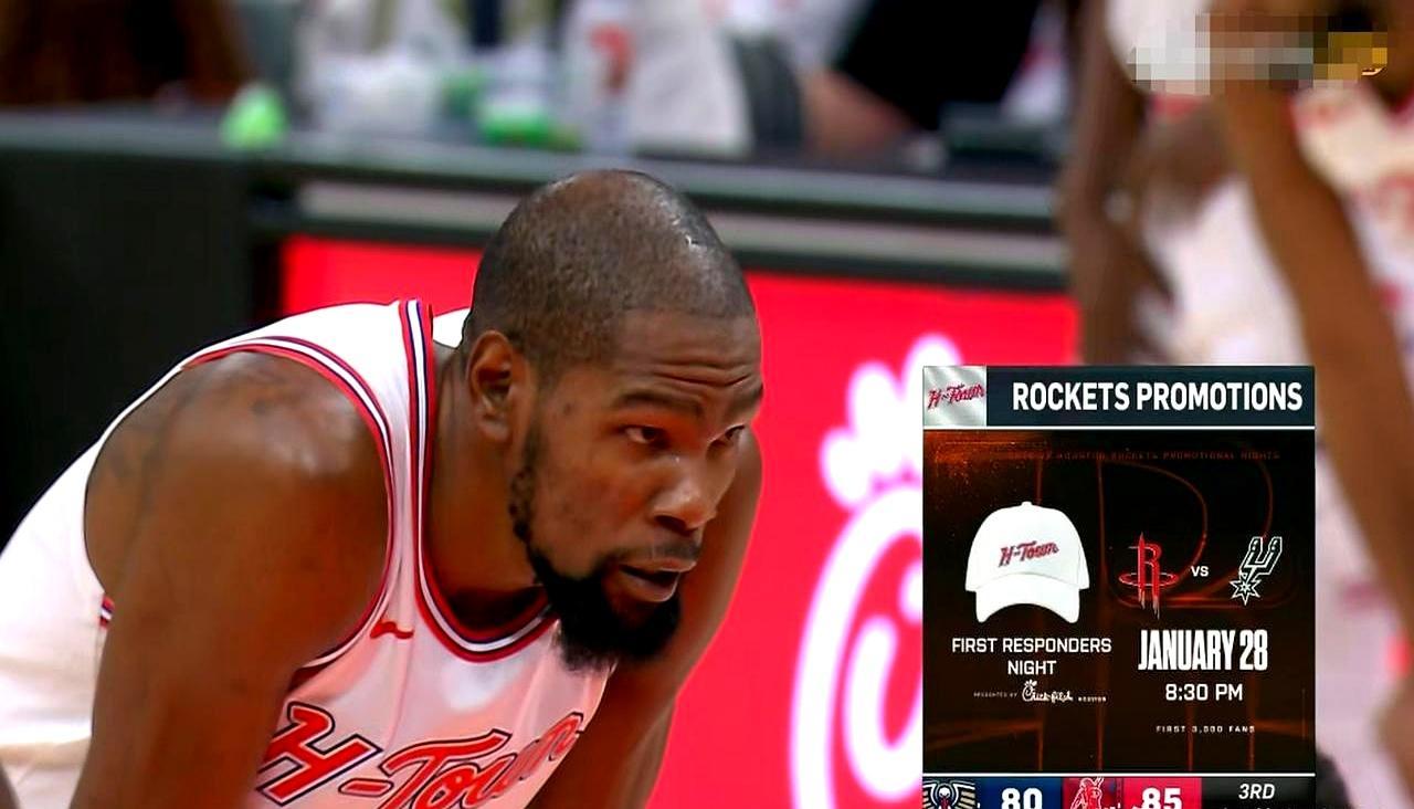 罚丢第一球，杜兰特弯腰喘气
 
镜头扫过，全场安静三秒。他36岁，刚跑了34分钟