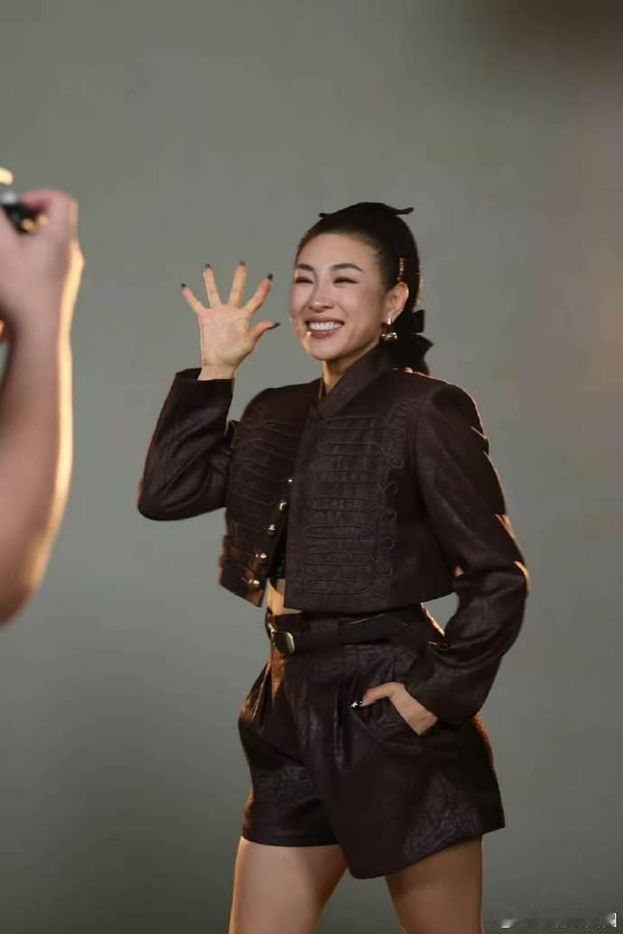 淡淡赢了徐梦洁乘风2026徐梦洁用情诠释歌词，细腻共情力拉满，即便落败依旧闪闪发
