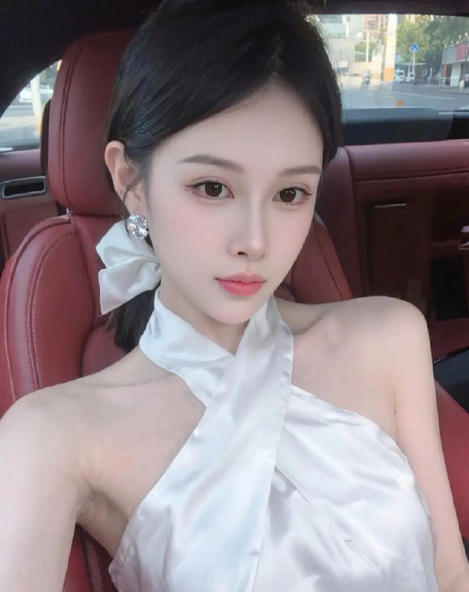 做自己的女王永远做自己女王 美女的魅力能有多大？ 怎样的身材堪称绝美？ 美女