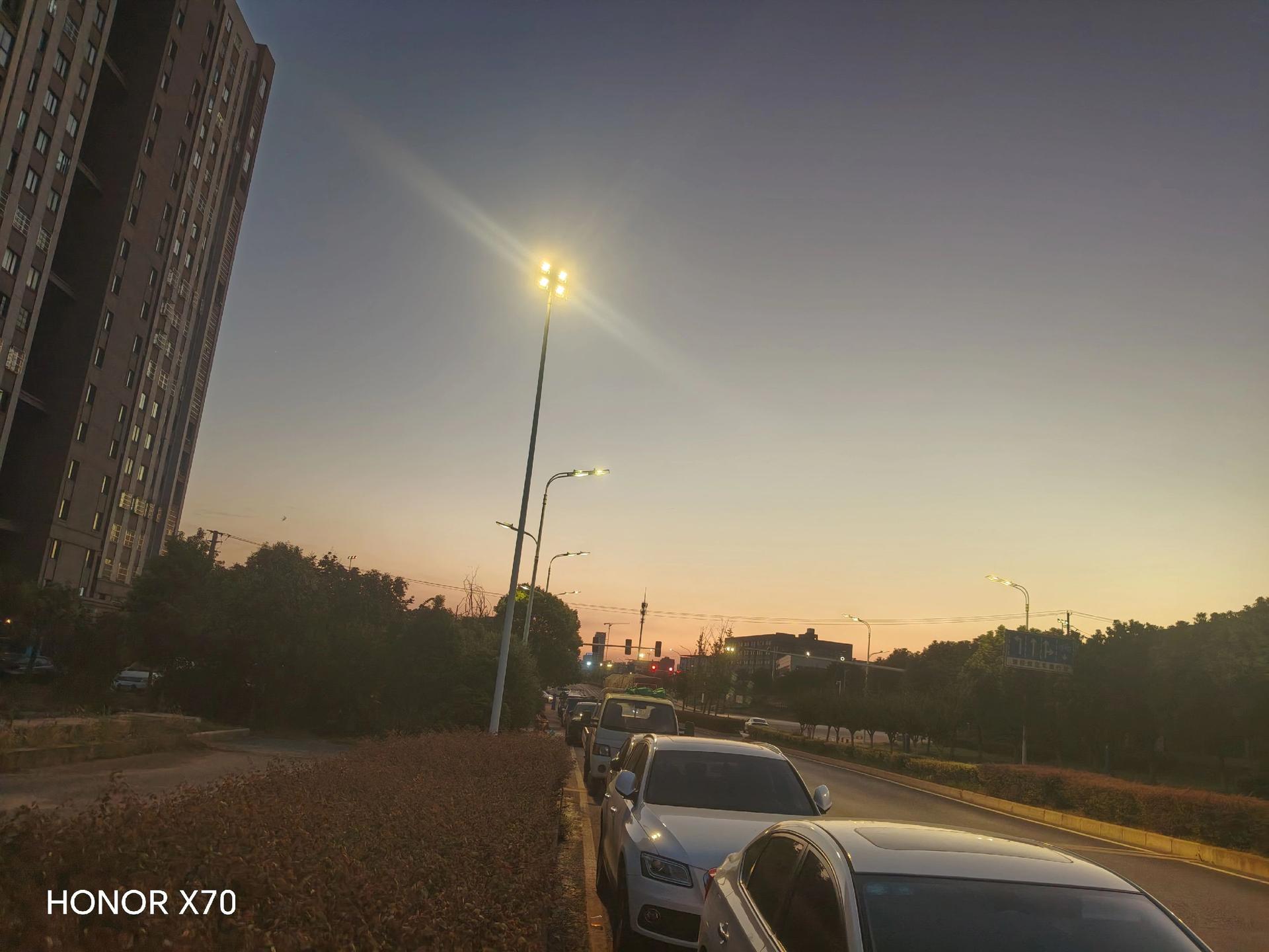 高楼与黄昏 城市风景随拍 小区天际线 展示你拍的城市风景 晚霞街景随拍