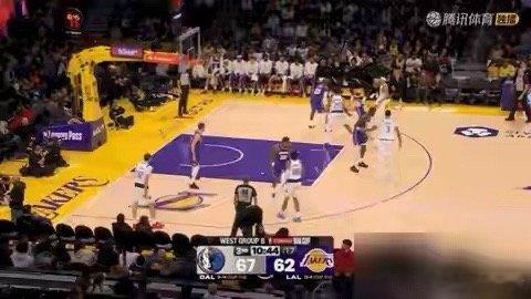 湖人，防守是真没有，但进攻是真好。 独行侠的战术都已经明牌了，就指着叫弗拉格过来