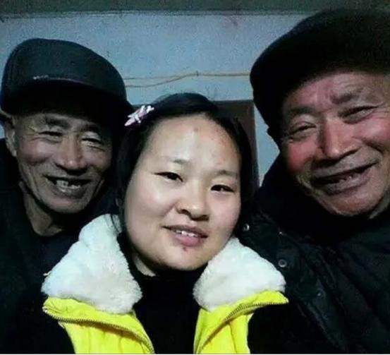 1988年，安徽蒙城，一夫妻生下女孩，没想到，夫妻俩竟趁夜把女孩送给村里两光棍兄