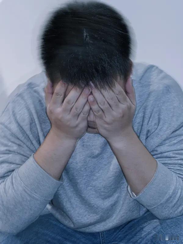 男人一生最大的失败是什么? 男人一生最大的失败，不是没赚到大钱，而是丢失了自我。