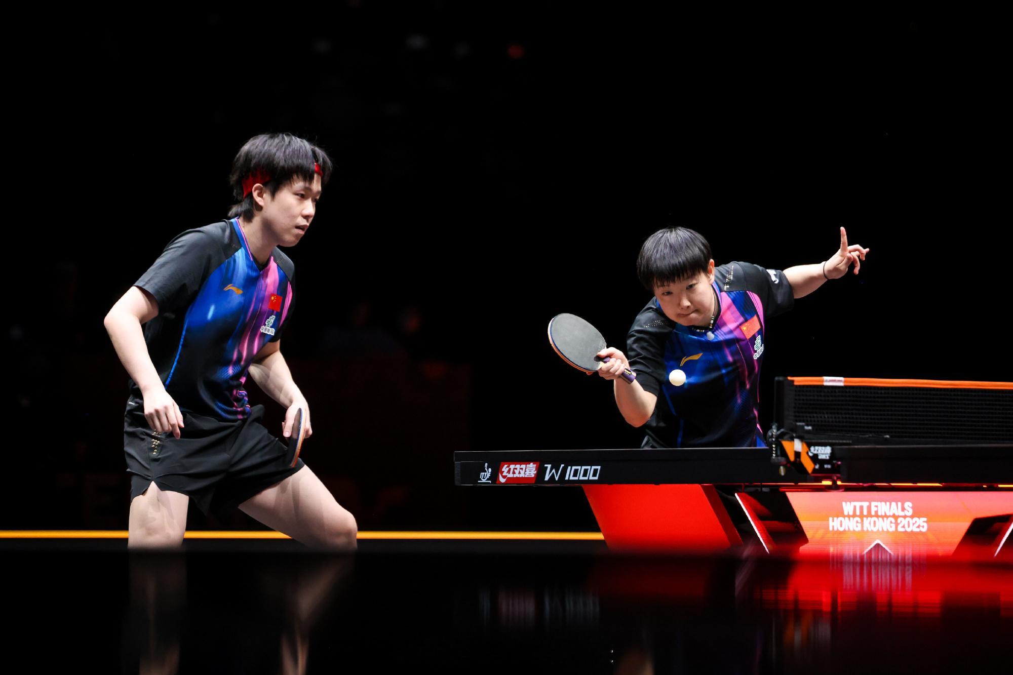 还得是莎头！国乒混双看样子离不开他俩啊！WTT香港总决赛混双半决赛，/以11-6