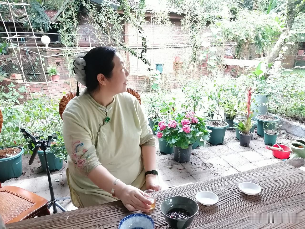 那天，我去云深小院包饺子，就是我未来要寻找的合作方式模板。

首先我是下午过去的