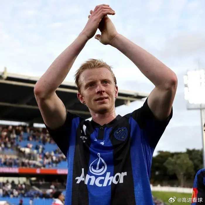 奥克兰FC官方：左后卫德弗里斯预计至少伤缺六周当地时间3月30日消息，奥克兰FC