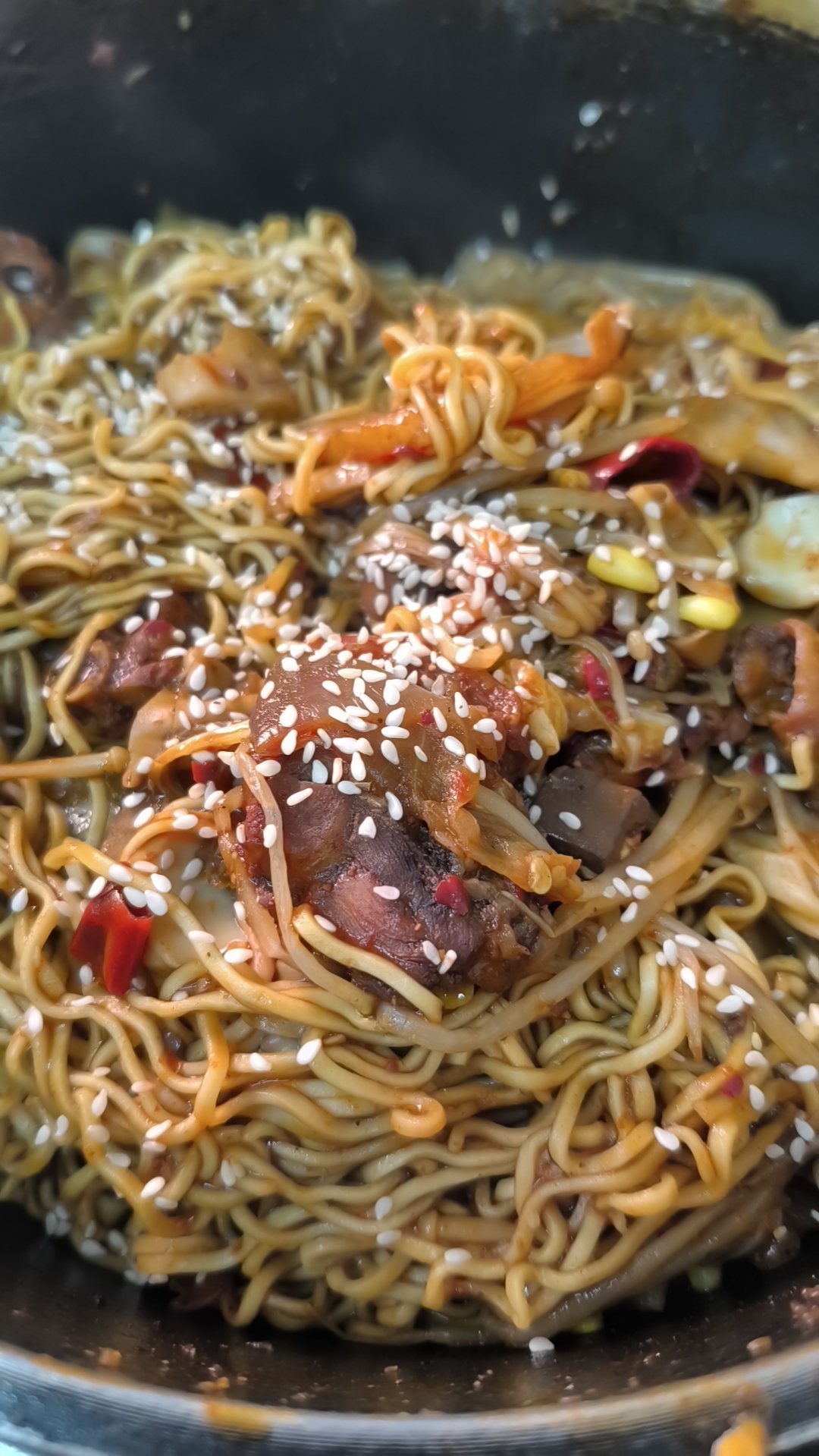 签到签到签到今天上班，就吃了一个炒鸡煲           