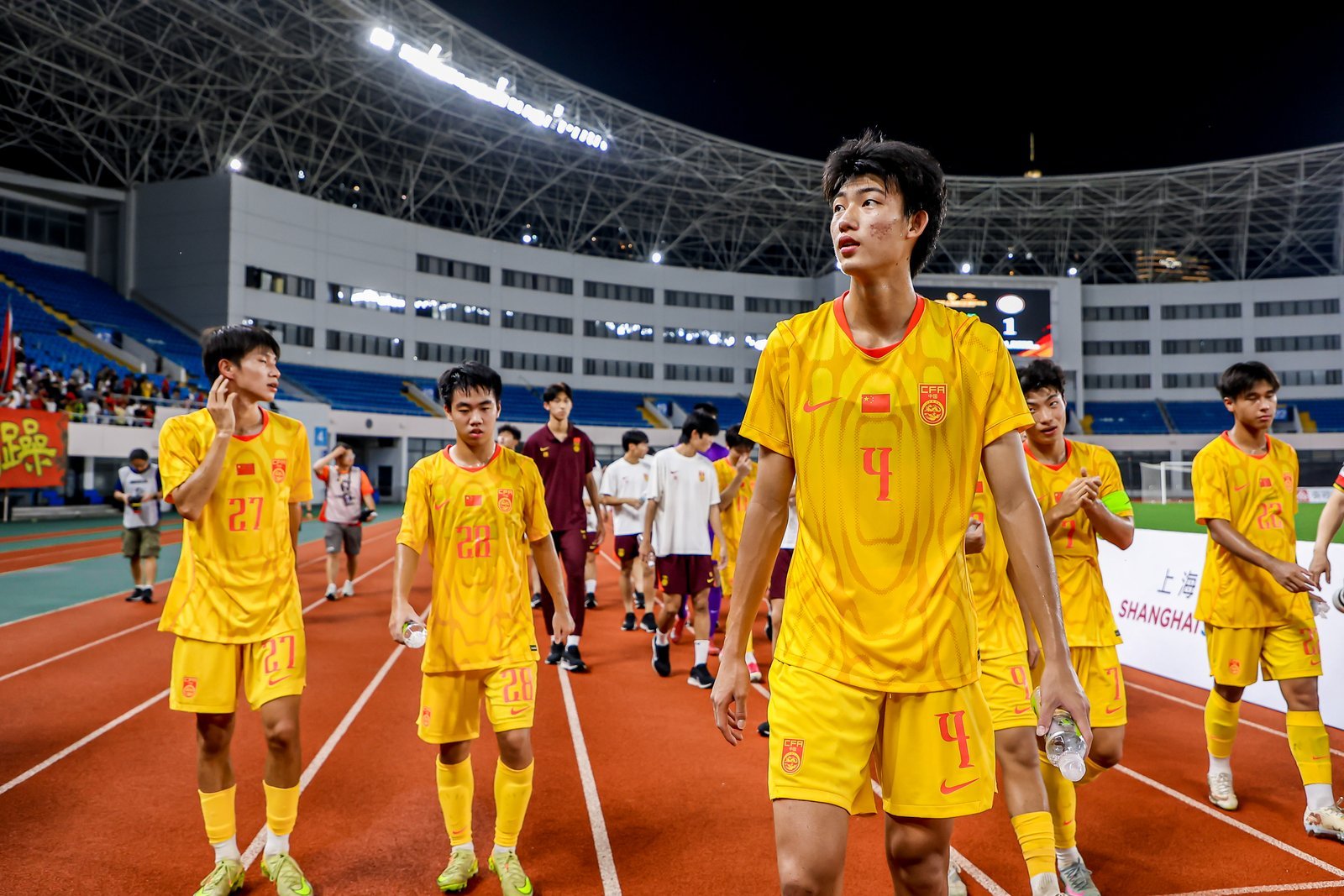 U17国足阿森纳并列冠军上海今天暴雨红色预警，明日之星主办方启动启动熔断机制，先