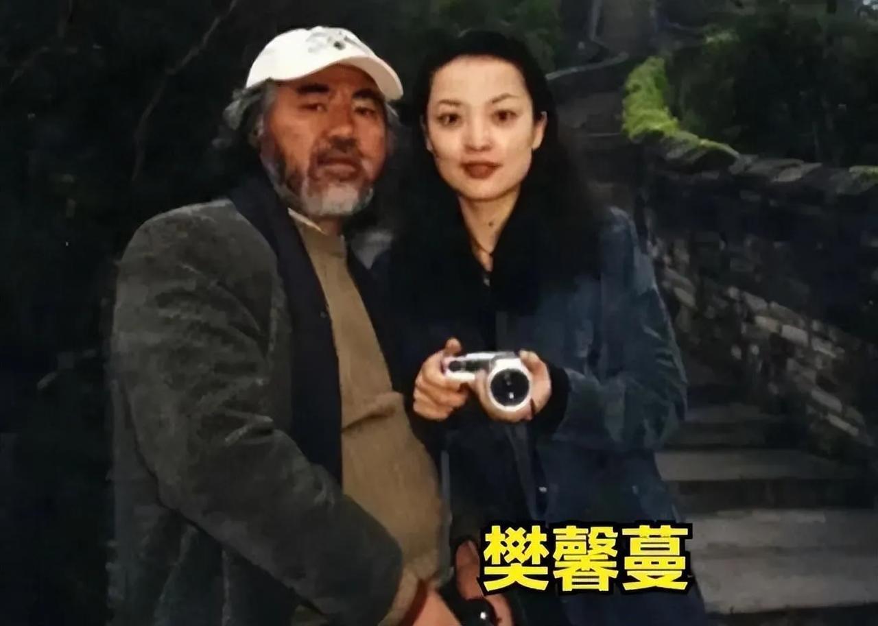 张纪中的前妻，叫做樊馨蔓，是中央电视台的导演，两人婚姻破解的原因，和现任杜星霖有