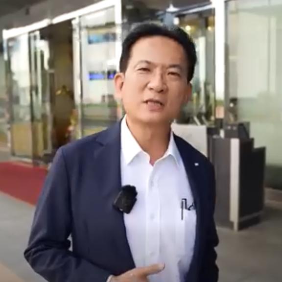 民进党籍“立委”林俊宪发文称“拜国民党所赐，昨天无人机产业股票大跌，产业哀鸿遍野